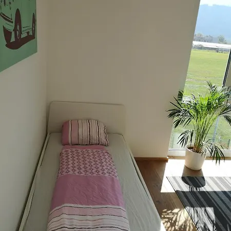 Deluxe City Airport Apartament